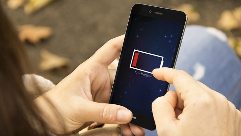 Tại sao điện thoại nhanh hết Pin, có cần phải mua điện thoại mới hay không?